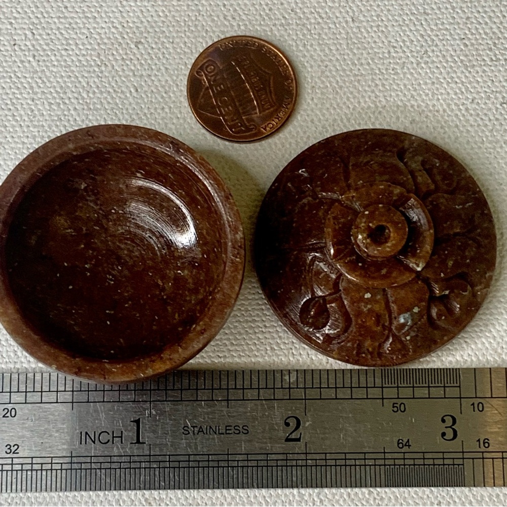 Brown Soapstone Hand Carved Lidded Trinket Box Miniature Round Dome Lid 1.6" VTG - Picture 16 of 16